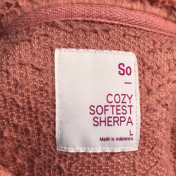 So COZY SOFTEST SHERPA sweater - Picture 11 of 11